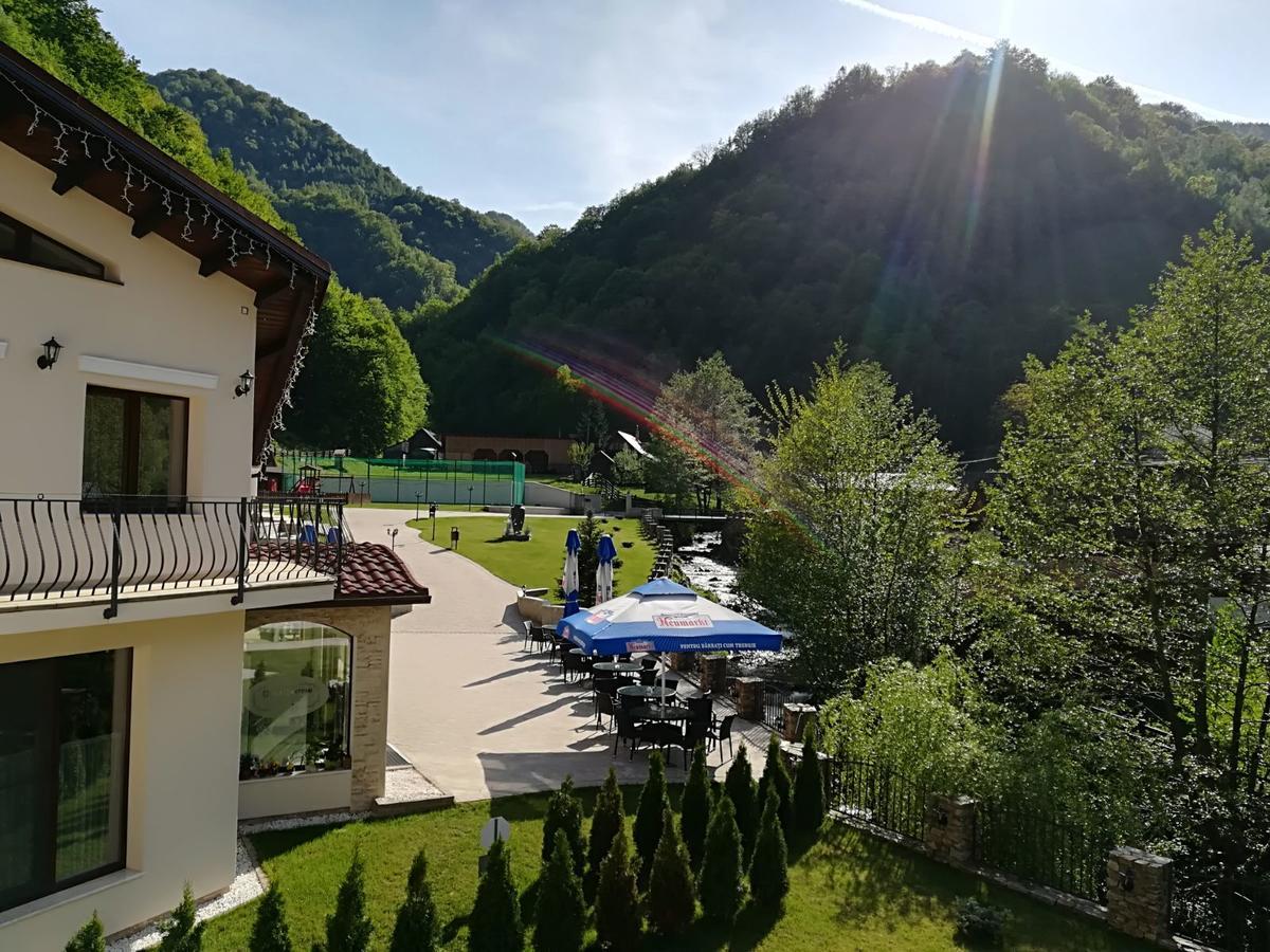 Pensiunea Perla Martiniei Nsd Zewnętrze zdjęcie